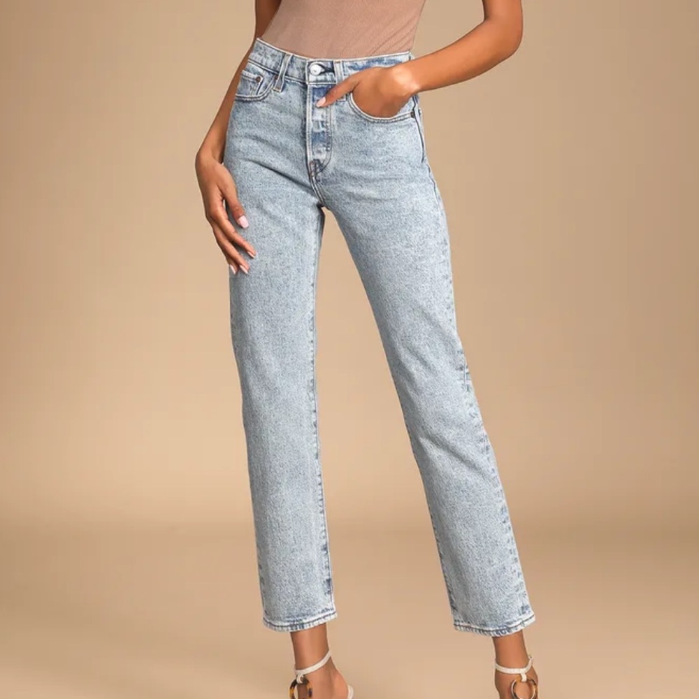 Levi wedgie straight jeans